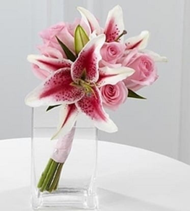 Toss Bouquet April