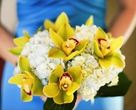 Bridesmaid Bouquet Full Moon