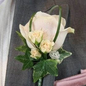 Boutonniere Majestic